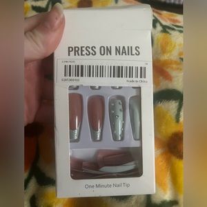 NIB press on nails